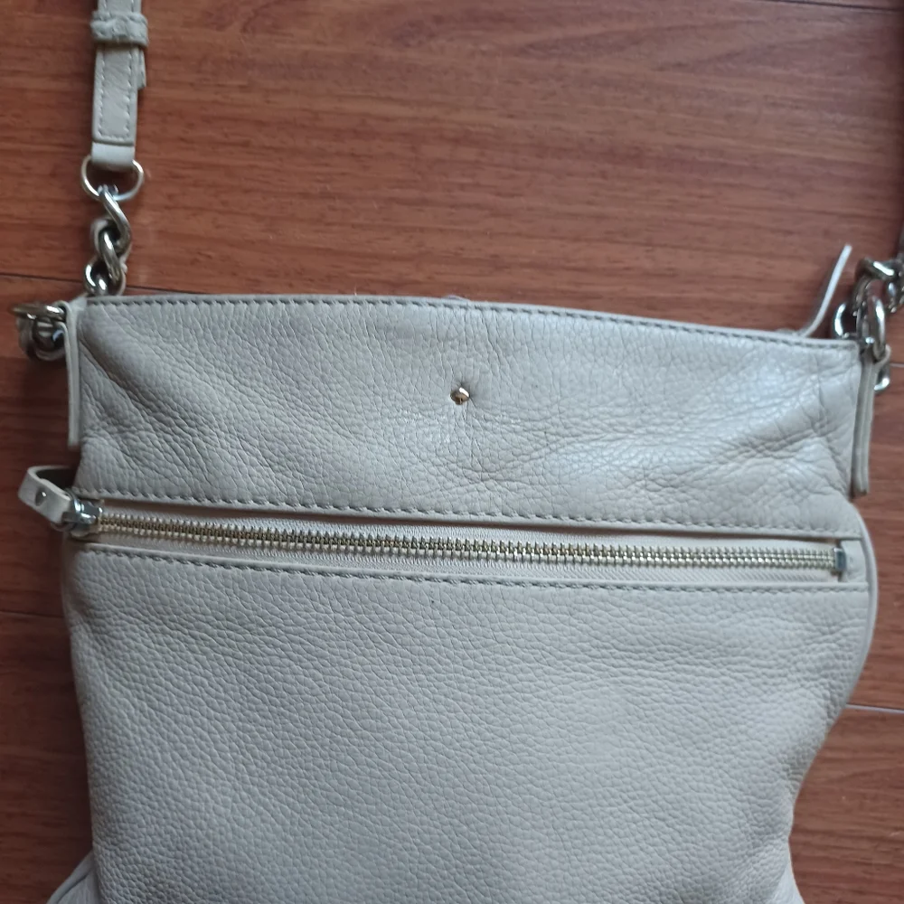 Kate Spade crossbody bag gold chain tan beige taupe Quiet Luxury Preppy
